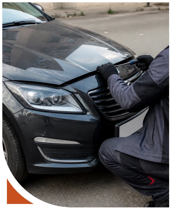 Вскрытие капота автомобиля в Колпине от 2579 р. | Разлок-Клп